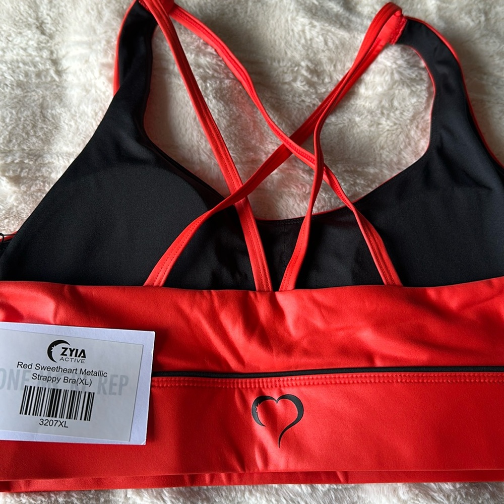 NWT Sweetheart ZYIA sports bra